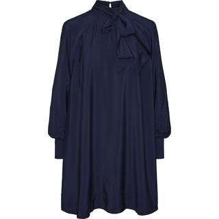 Yasnira Ls Dress