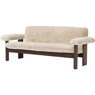 Audo Copenhagen Brasilia 2-personers Sofa Mørkbejdset Eg / Sheepskin - 2 personers sofaer Fåreskind Nature - 71023-005781