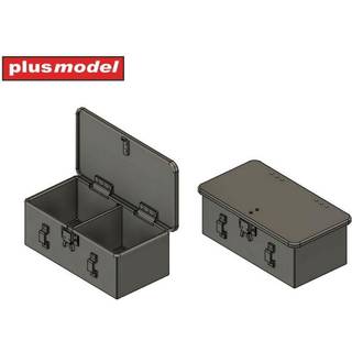 Magazines and ammunition boxes for the Lewis machine gun