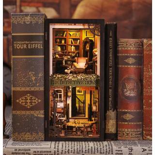Rose Detective Agency - Book Nook Kit - CuteBee