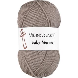 Viking Trend Baby Merino 207 Beige meleret Indhold: 100% Merinould "superwash" Vægt/længde: 50 gram = ca. 175 meter Anbefalede pinde: 3 mm Strikkefasthed: 10 cm = 28 m Tåler maskinvask, uldvask max 40°C. Tørres fladt.