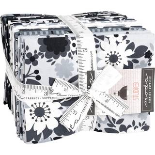 Beton Jungle 28 Fat Quarters Moda Fabrics 33720ab