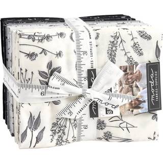 Holly Taylor Silhouettes 24 Fat Quarters Moda Fabrics 6930ab