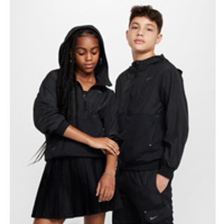 Nike Sportswear City Utility EasyOn-fleecehættetrøje med 1/2 lynlås til større børn - sort - XS