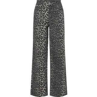 Yasleonora Jeans