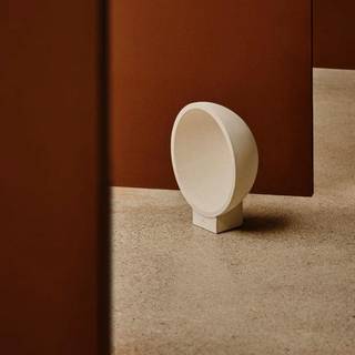 Gaia LED-sokkellampe, grå, beton, højde 38,8 cm