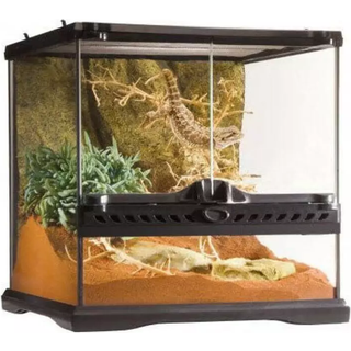 ExoTerra terrarium 30 x 30 x 30 cm.
