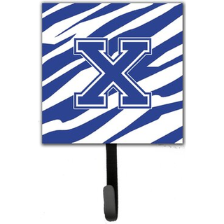 """" Caroline's Treasures CJ1034-XSH4-bogstav x Initial Tiger Stripe Blue and White Leash Holder eller Key Hook Small Multicolor """"