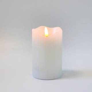 LED Bloklys 12,5cm høj, flammeeffekt, hvid - Ø7,5cm, 12,5cm høj, virker med fjernbetj, timer, ægte stearin