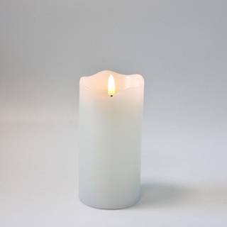 LED Bloklys 15cm høj, flammeeffekt, hvid - Ø7,5cm, 15cm høj, virker med fjernbetj, timer, ægte stearin