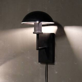 Lutz - Væglampe i metal