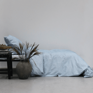 Multi Stripe Sengelinned, Light Blue, 140x220 cm