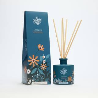 The Handmade Soap Collection Bitter Orange, Pink Pepper & Hay Reed Fragrance Diffuser 200 ml (1.305,00 kr / 1 l) - 200 ml