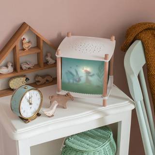 Moulin Roty Magisk Lampe (bluetooth) - figurer fra Trois Petits Lapins serien