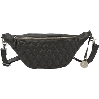 Style Osaka i sort. Stor bumbag i flot quiltet kvalitetslæder m. store flotte ringe i sølv, Fed guitarrem i nylon