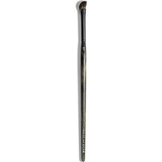 Rose og Ben Beauty E27 Inner Corner Highlight Brush | Vinklet design til præcis anvendelse | Grusomhedsfri børstehår