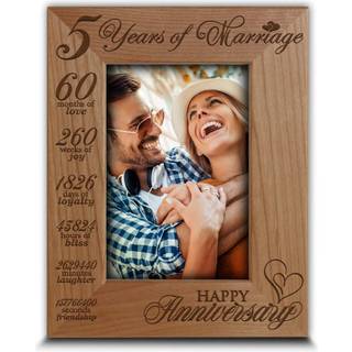 Bella Busta -5 ?rs ?gteskab - indgraveret ?gte tr?billeder (4 x 6 lodret)