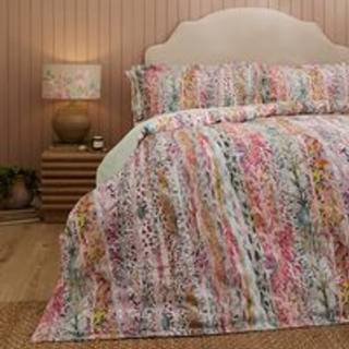Voyage Maison Voyage Maison Blush Whimsical Tale Printed Duvet Set