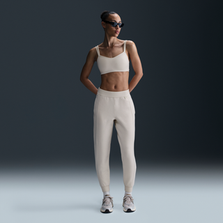 Nike 24.7 ImpossiblySoft Dri-FIT-joggers med mellemhøj talje til kvinder - brun - S (EU 36-38)