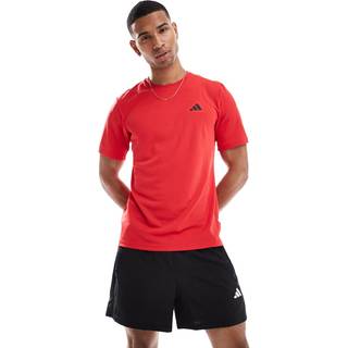 Train Essentials Training T-shirt - Lucid Red / Black - 2XL