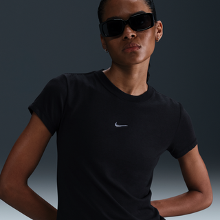 Kort, slank maskinstrikket Nike Sportswear Chill-T-shirt til kvinder - sort - M (EU 40-42)