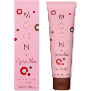 Moon x Sprinkles Tandpasta med smag til fdselsdagskage Fluoridfri - Sukker- og SLS-fri tandpasta - Lavtskummende sknsom mod tandkd og emalje -