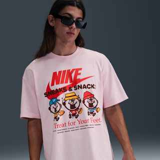 Nike Sneaks T-Shirt, Pink - XXL