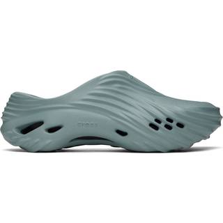 Crocs unisex Echo Wave Clogs Pond 45