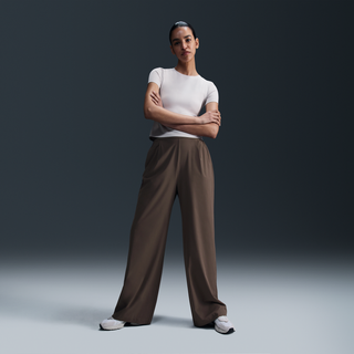 Løstsiddende Nike 24.7 PerfectStretch Dri-FIT-bukser med brede ben og høj talje til kvinder - brun - XS (EU 32-34)