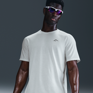 Kortærmet Nike Solar Chase Dri-FIT ADV-løbetrøje til mænd - hvid - L