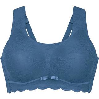 Essential Lace Bralette