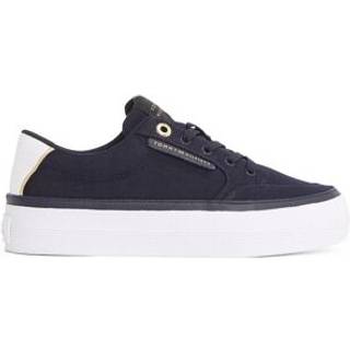 Contrast Trim Trainers