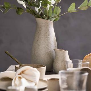 Aida RAW Vandkaraffel, 120 cl, sandy beige