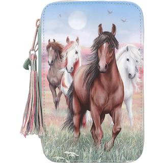 Miss Melody Tredelt Penalhus Hoof Clatter