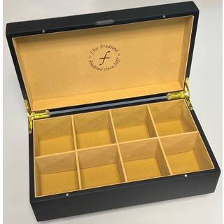 Fredsted Tekasse u/indhold 8 rum, mat sort