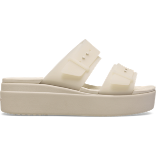 Crocs women Brooklyn Buckle Frosted Low Sandals Sandstone 34