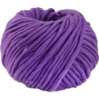 Lana Grossa Confetti 104 Violet Indhold: 100% ren, ny merinould Vægt/Længde: 100 g = ca. 50 meter Anbefalede pinde: 10-12 mm Strikkefasthed: 10 x 10 cm = 7.5 m x 10 p Vask:Håndvask / Tørres fladt.