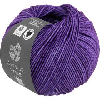 Lana Grossa Cool Wool Vintage 72 Violet Indhold: 100% ren ny merinould Vægt/Længde: 50 g = ca. 160 meter Anbefalede pinde: 3.00-3.50 mm Strikkefasthed: 10 x 10 cm = 24 m x 34 p Vask:Finvask 30º/ Tørres fladt.