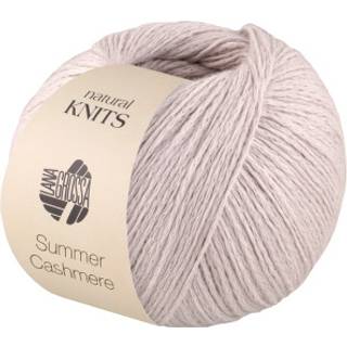 Lana Grossa Summer Cashmere 09 Hør-hvid Indhold:90% bomuld, 10% kashmir Vægt/længde:50 gram = ca. 210 meter Anbefalede pinde:3.50 - 4.00 mm Strikkefasthed:10 x 10 cm = 23 m x 30 p Vask:Finvask op til 30°C / Tørres fladt.
