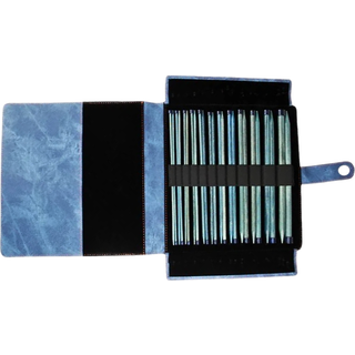 LYKKE Jumperpindesæt Indigo, Blå, 25 cm Materiale:Birketræ Type:Jumperpinde Størrelser:3.5, 3.75, 4.0, 4.5, 5.0, 5.5, 6.0, 6.5, 8.0, 9.0, 10.0 og 12.0 mm Pindelængde:25cm.