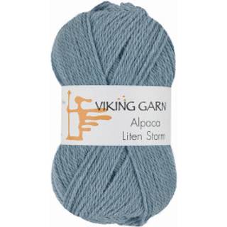 Viking Alpaca Liten Storm 722 Blå Indhold: 40 % alpaca superfine, 40% merino uld, 20 % nylon fiber Vægt/længde: 50 g. = ca. 175 meter Anbefalede pinde: 3 mm Strikkefasthed: 10 x 10 cm = 25 m Vask: Uldvask ved 30 ℃.