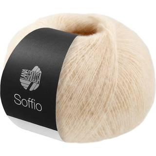 Lana Grossa Soffio 17 Lysebeige Indhold: 60% merinould, 30% bomuld, 10% cashmere Vægt/Længde: 25 g = ca. 215 meter Anbefalede pinde: 3.5-4 mm Strikkefasthed: 10 x 10 cm = 29 m x 35 p Vask: Håndvask / Tørres fladt.