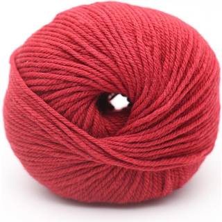Kremke The Merry Merino 110 GOTS 12 Wine Red Indhold: 100% merinould Vægt/længde: 50 g = ca. 110 m Anbefalede pinde: 4-5 mm Strikkefasthed: 10 cm = 18 m Vask: Forsigtig maskinvask.