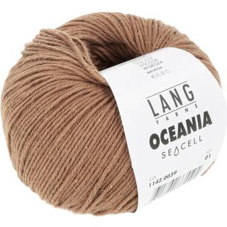 Lang Yarns Oceania 039 Indhold: 70% Bomuld, 30% Viskose Vægt/længde: 50 g = ca. 140 meter Anbefalede pinde: 3,5-4 mm. Strikkefasthed: 10 x 10 cm = 22 m x 30 p Vask: Maskinvask 30 ℃ / Tåler ikke tørretumbling / Brug aldrig skyllemiddel.
