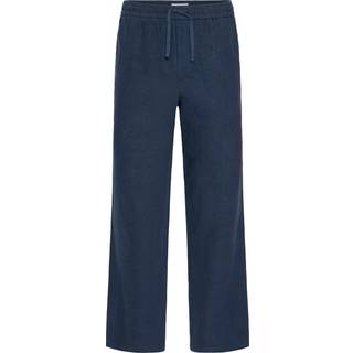 Alann Bukser, Insignia Blue, L
