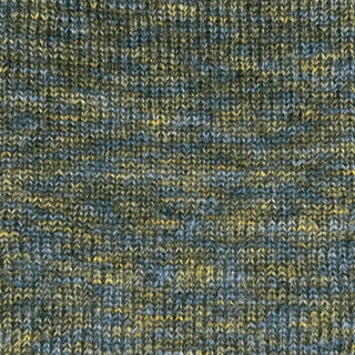 Permin Bella Color 82 Army/jeans Indhold: 75% kid mohair, 20% uld, 5% polyamid Vægt/længde: 50 g = ca. 145 meter Anbefalede pinde: 6.00 mm Strikkefasthed: 10 x 10 cm = 14 m x 22 p Vask: Håndvask, max 30ºC.