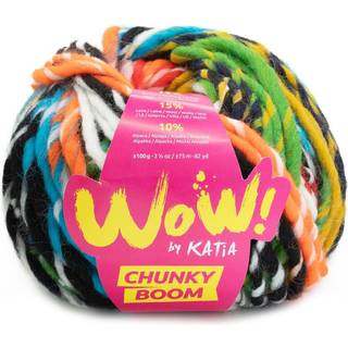 Katia Wow Chunky Boom 305 Blå-Grøn-Signalorange-Sort Indhold: 75% akryl, 15% uld, 10% alpaca Vægt/længde: 100 g = ca. 75 meter Anbefalede pinde: 9-10 mm Strikkefasthed: 10 x 10 cm = 8 m x 12 p Vask: Maskinvask 30℃ / Tåler ikke tørretumbling.
