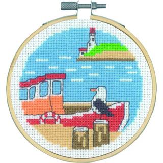 Broderikit Bad ved molen m/5810/10 10 Ø Bad ved molen broderisæt Kors- og stikkesting, 7 farver DMC 10x10 cm på hvid Aida 357/00 Indeholder ramme Hyggelig kyststemning.