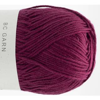 BC Garn Summer in Kashmir GOTS 07 Rhododendron Indhold: 90% Bomuld, 10% Cashmere Vægt/længde: 50 g = ca. 165 meter Anbefalede Pinde: 2.5-3.5 mm Strikkefasthed: 10x10 cm = 24 m x 32 p Vask: Håndvask / Tåler ikke tørretumbling.