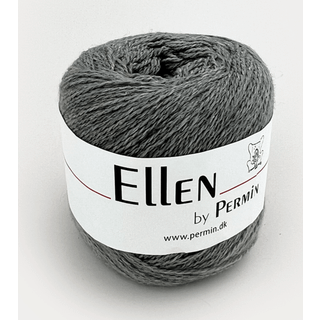Permin Ellen 18 Grå Indhold: 55% uld, 45% bomuld Vægt/længde: 50 g = ca.350 meter Anbefalede pinde: 2.5 mm. Strikkefasthed: 10 x 10 cm = 30 m x 44 p Vask: Maskinvask 30 ℃ / Tåler ikke tørretumbling / Brug aldrig skyllemiddel.